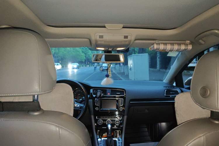 Used Volkswagen Golf 2015 1.4TSI Automatic Flagship Model Headliner