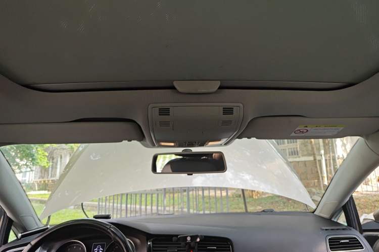 Used Volkswagen Golf 2015 1.6L Automatic Comfort Model Headliner