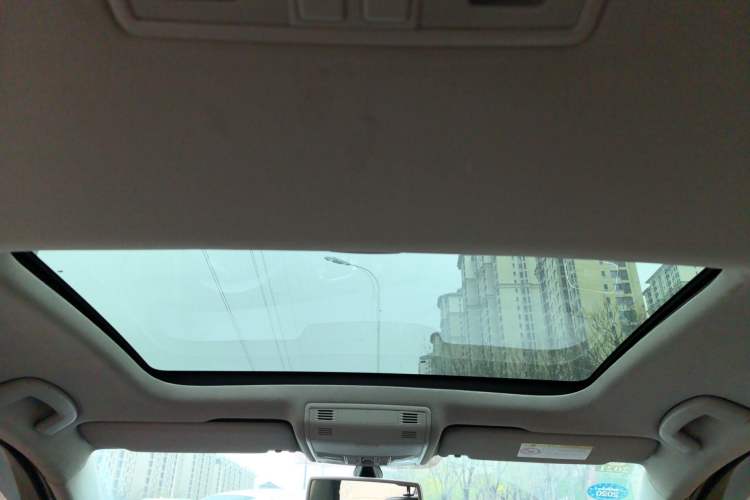 Used Volkswagen Golf 2015 1.4TSI Automatic Luxury Model Headliner