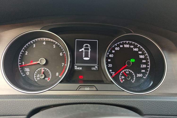 Used Volkswagen Golf 2015 1.4TSI Automatic Comfort Model Instrument Cluster