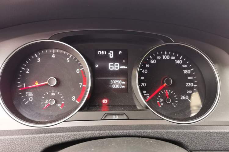 Used Volkswagen Golf 2015 1.6L Automatic Fashion Model Instrument Cluster