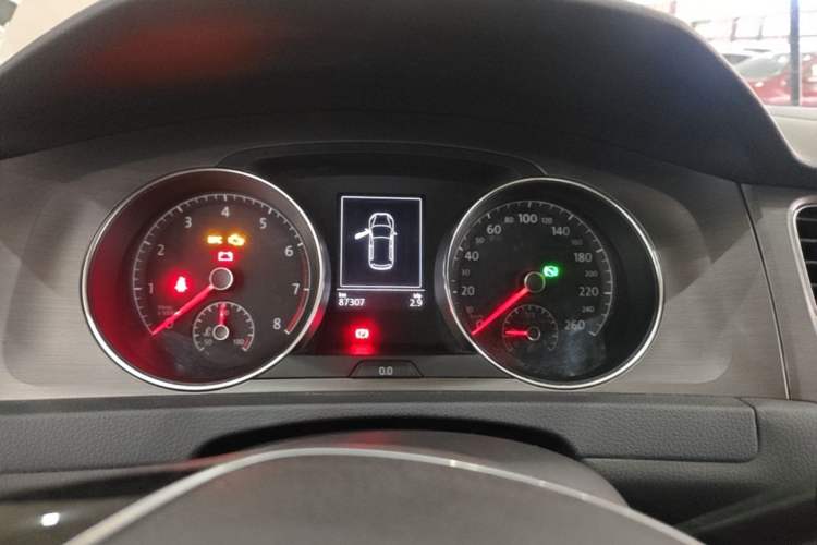 Used Volkswagen Golf 2015 1.6L Automatic Comfort Model Instrument Cluster