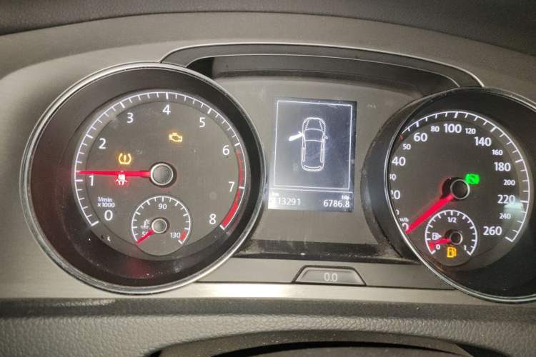 Used Volkswagen Golf 2015 1.6L Automatic Comfort Model Instrument Cluster