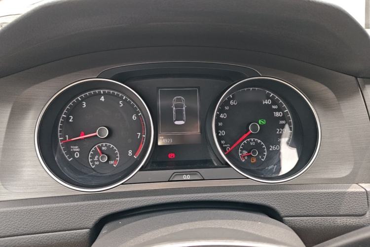 Used Volkswagen Golf 2015 1.4TSI Automatic Comfort Model Instrument Cluster