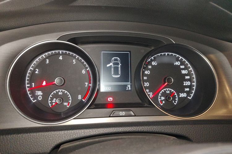 Used Volkswagen Golf 2015 1.4TSI Automatic Luxury Model Instrument Cluster