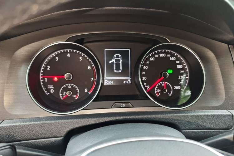 Used Volkswagen Golf 2015 1.6L Automatic Comfort Model Instrument Cluster