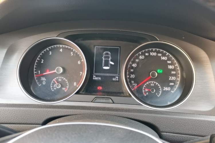 Used Volkswagen Golf 2015 1.6L Automatic Comfort Model Instrument Cluster