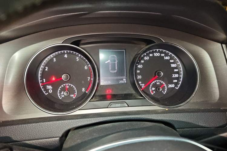 Used Volkswagen Golf 2015 1.6L Automatic Comfort Model Instrument Cluster
