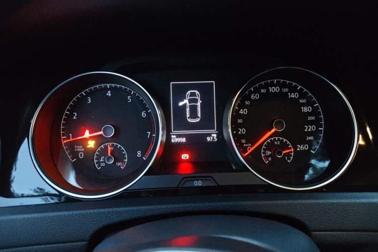 Used Volkswagen Golf 2015 1.4TSI Automatic Flagship Model Instrument Cluster