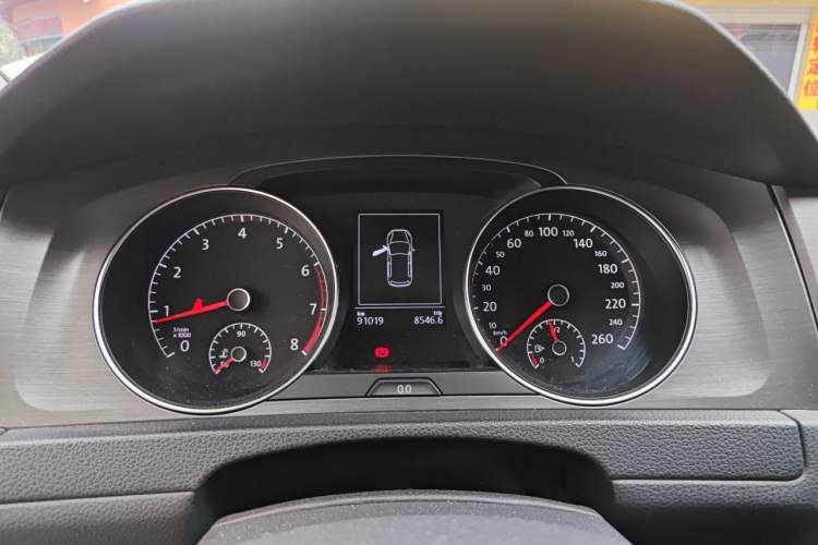 Used Volkswagen Golf 2015 1.4TSI Automatic Comfort Model Instrument Cluster