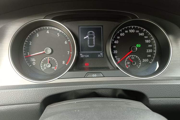 Used Volkswagen Golf 2015 1.6L Automatic Comfort Model Instrument Cluster