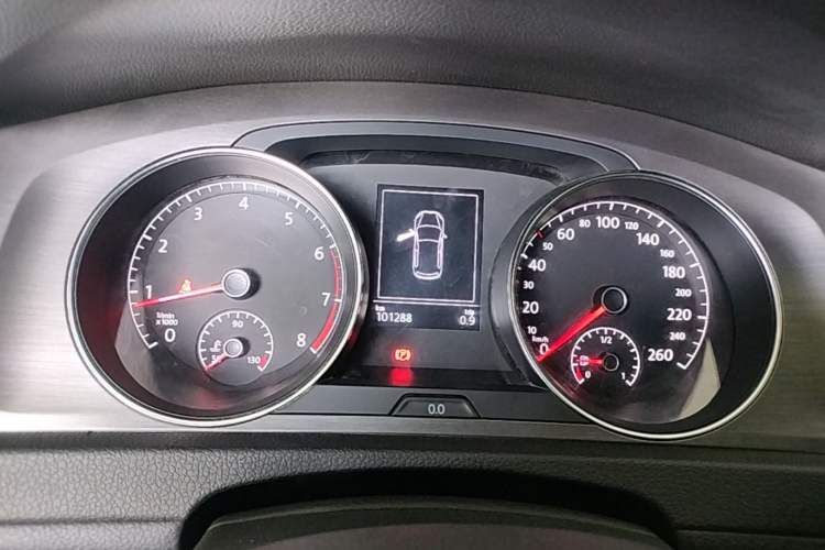 Used Volkswagen Golf 2015 1.4TSI Automatic Comfort Model Instrument Cluster