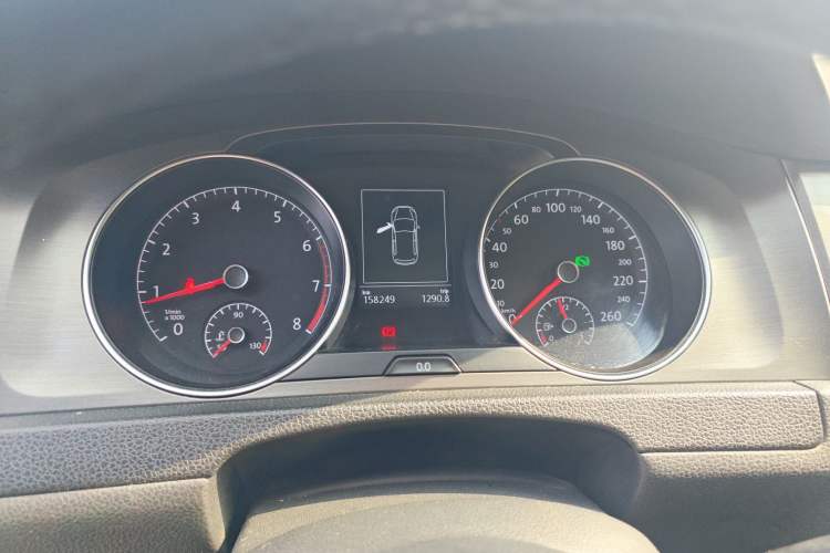 Used Volkswagen Golf 2015 1.4TSI Automatic Comfort Model Instrument Cluster
