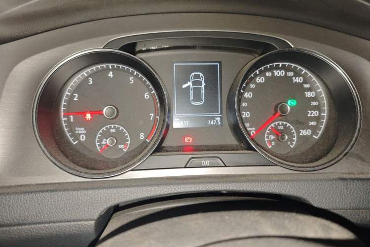 Used Volkswagen Golf 2015 1.6L Automatic Comfort Model Instrument Cluster