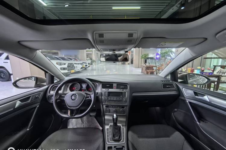 Used Volkswagen Golf 2015 1.4TSI Automatic Comfort Model Interior 2