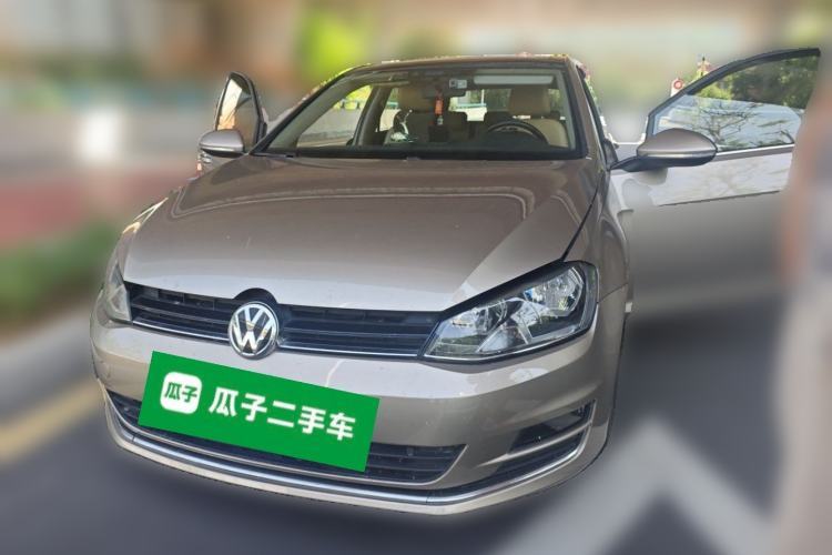 Used Volkswagen Golf 2015 1.6L Automatic Comfort Model Guazi used car, China used car export, Used car for sale, Used cars, Cheapest cars for sale