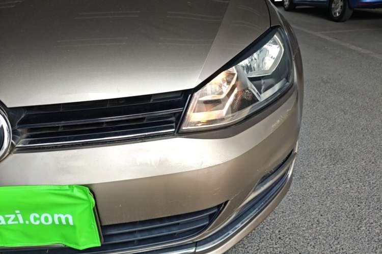 Used Volkswagen Golf 2015 1.6L Automatic Fashion Model Left Front Headlight