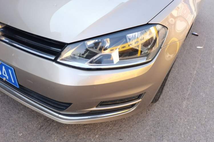 Used Volkswagen Golf 2015 1.6L Automatic Comfort Model Left Front Headlight