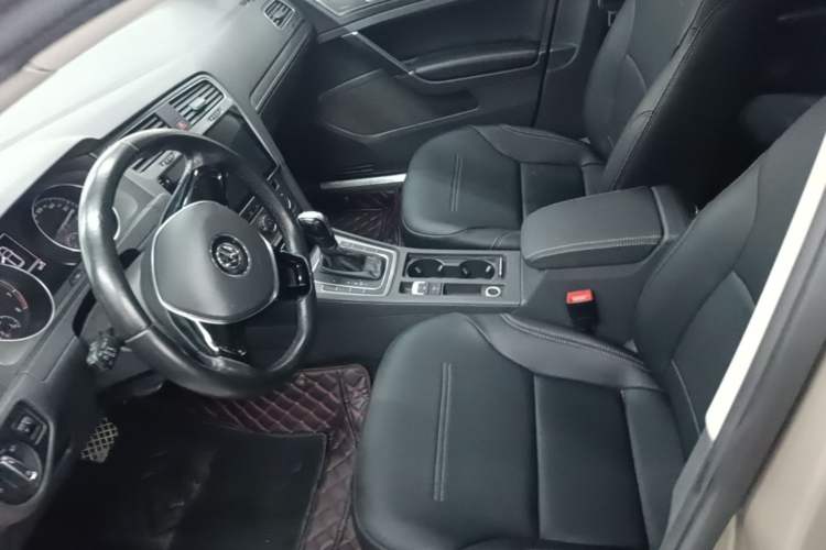 Used Volkswagen Golf 2015 1.4TSI Automatic Comfort Model Left Front Seat