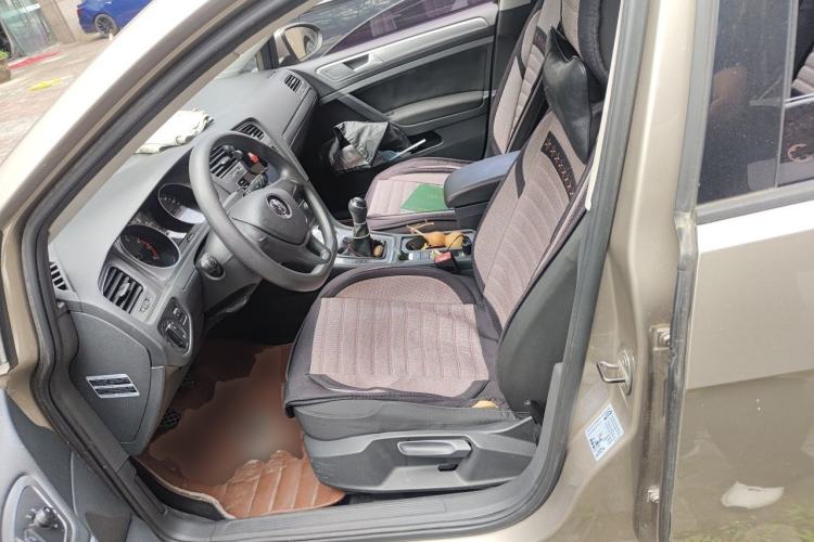 Used Volkswagen Golf 2015 1.6L Manual Fashion Edition Left Front Seat