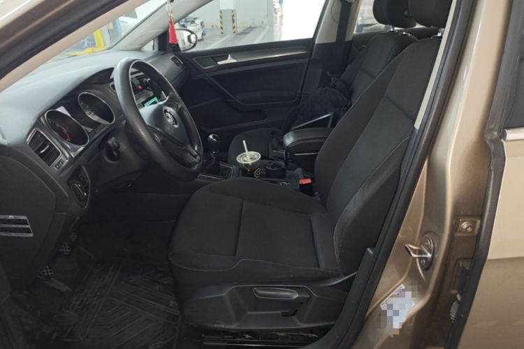 Used Volkswagen Golf 2015 1.6L Manual Fashion Edition Left Front Seat
