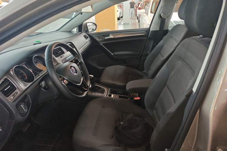 Used Volkswagen Golf 2015 1.4TSI Automatic Comfort Model Left Front Seat