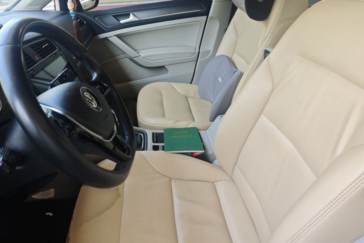 Used Volkswagen Golf 2015 1.6L Automatic Comfort Model Left Front Seat