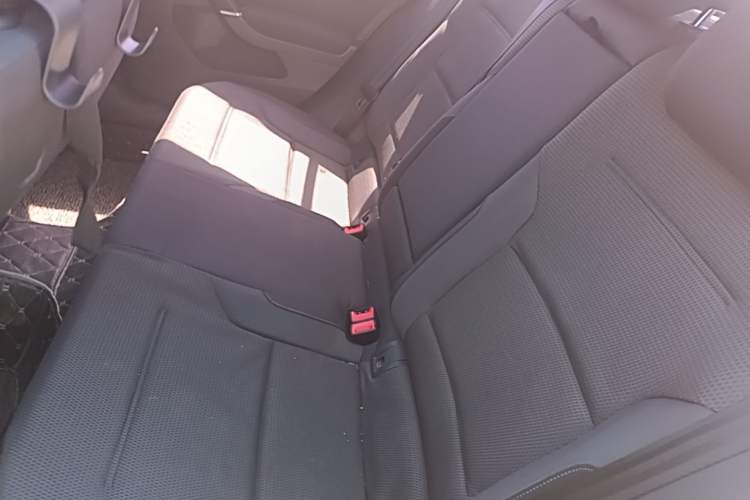 Used Volkswagen Golf 2015 1.6L Automatic Comfort Model Left Rear Seat