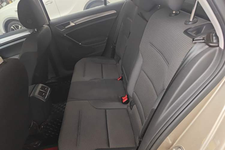 Used Volkswagen Golf 2015 1.4TSI Automatic Comfort Model Left Rear Seat