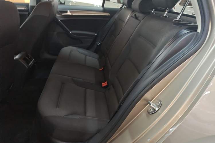 Used Volkswagen Golf 2015 1.4TSI Automatic Comfort Model Left Rear Seat