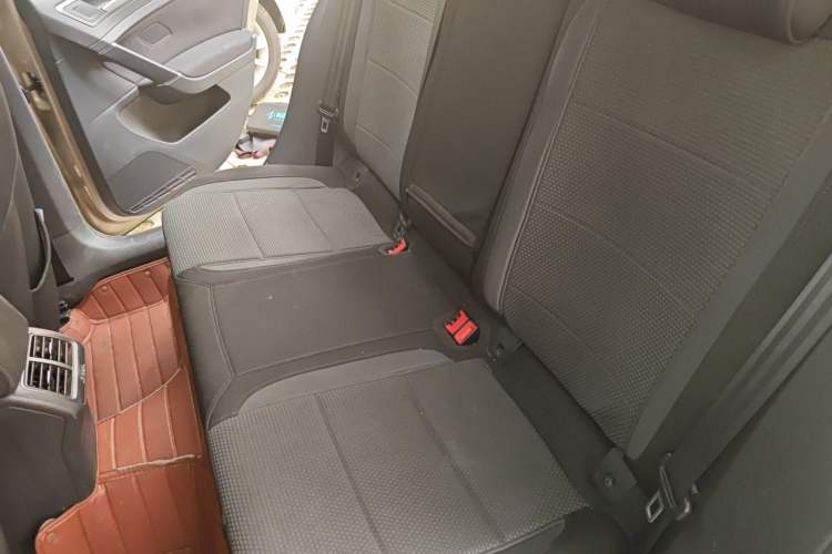 Used Volkswagen Golf 2015 1.6L Automatic Comfort Model Left Rear Seat