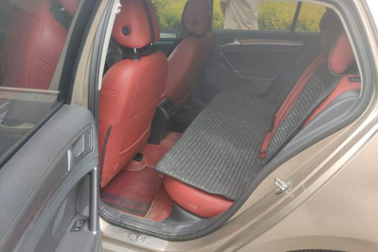 Used Volkswagen Golf 2015 1.2TSI Automatic Comfort Model Left Rear Seat