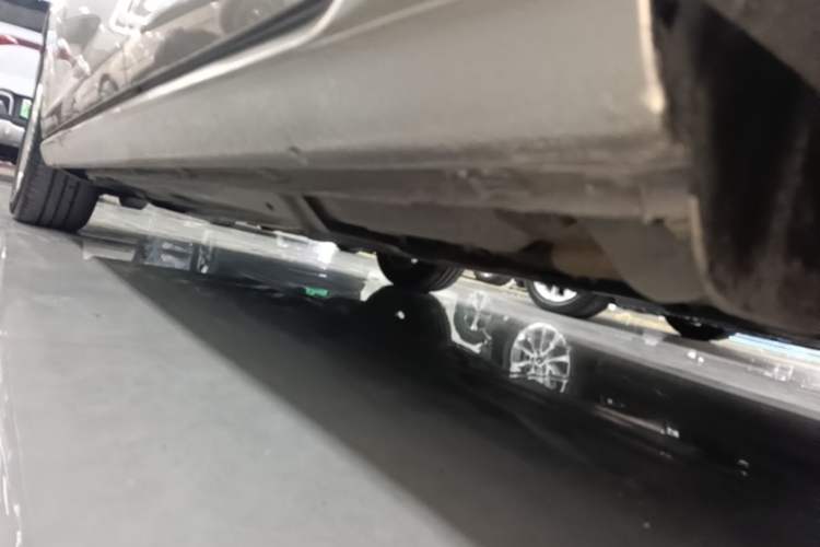 Used Volkswagen Golf 2015 1.4TSI Automatic Comfort Model Left Side Sill