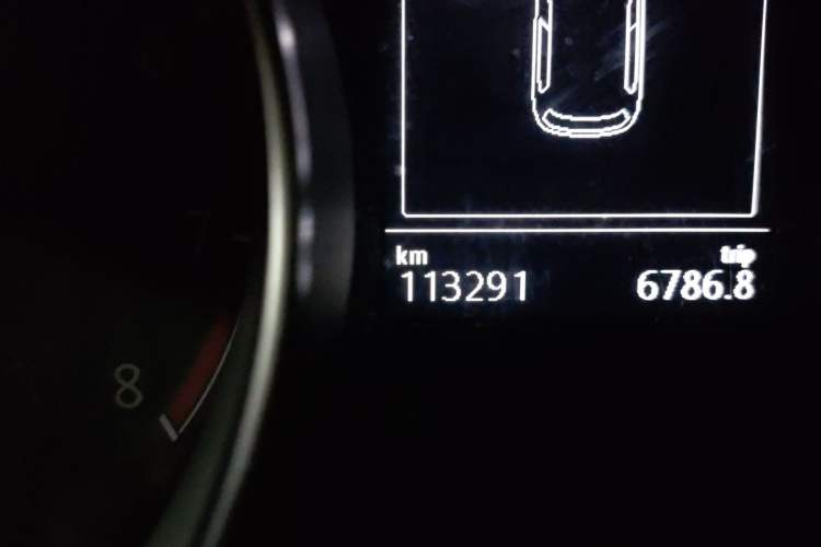Used Volkswagen Golf 2015 1.6L Automatic Comfort Model Odometer Close Up