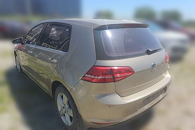 Used Volkswagen Golf 2015 1.6L Automatic Comfort Model Rear Left 45 Deg