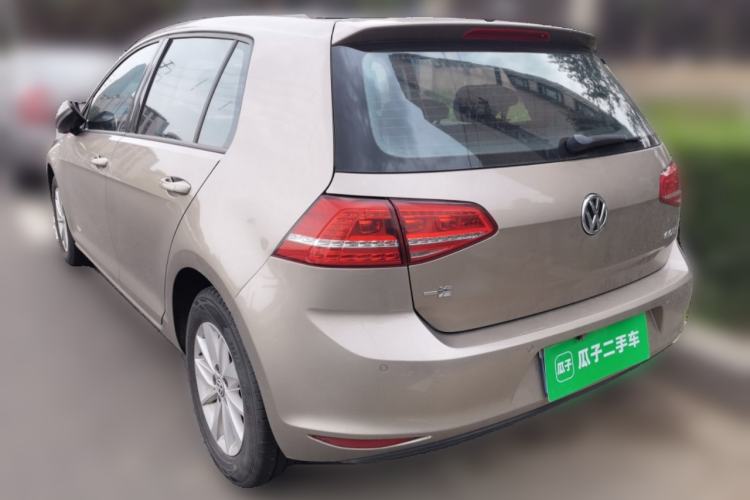 Used Volkswagen Golf 2015 1.6L Automatic Fashion Model Rear Left 45 Deg