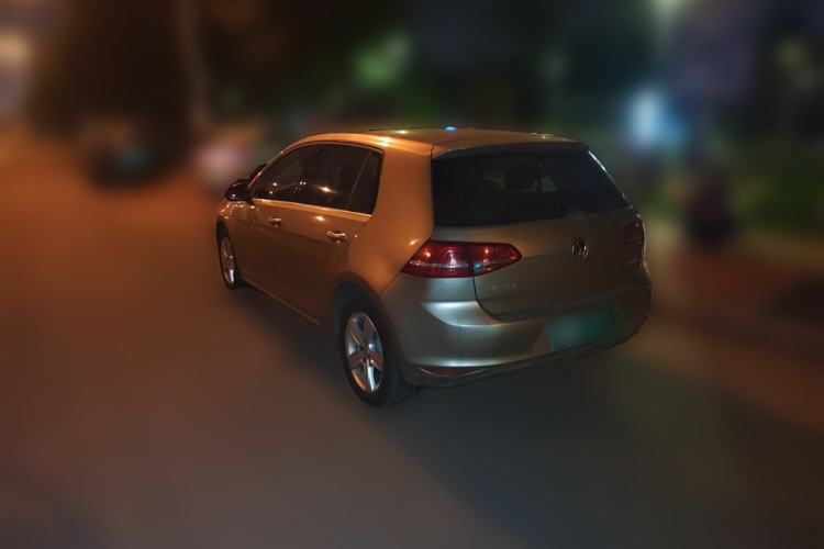 Used Volkswagen Golf 2015 1.6L Automatic Comfort Model Rear Left 45 Deg