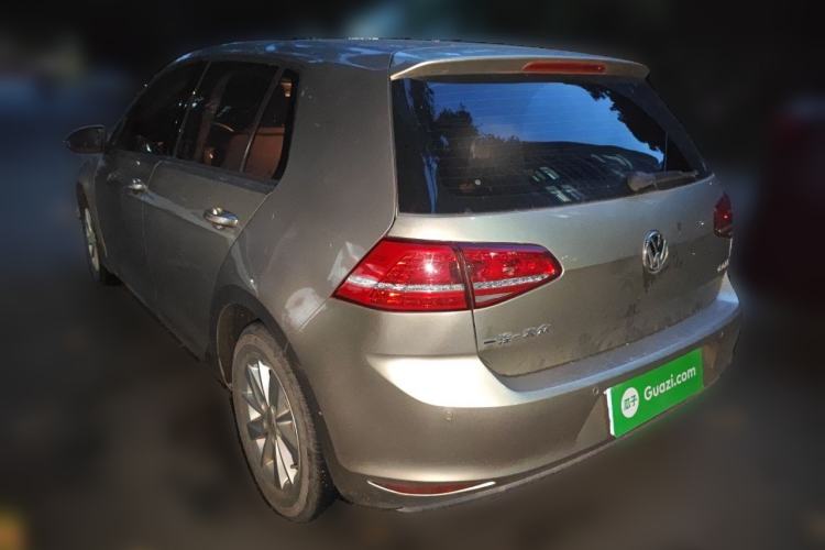 Used Volkswagen Golf 2015 1.6L Automatic Fashion Model Rear Left 45 Deg