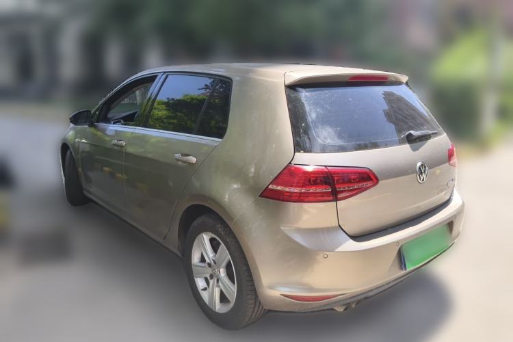 Used Volkswagen Golf 2015 1.4TSI Automatic Luxury Model Rear Left 45 Deg