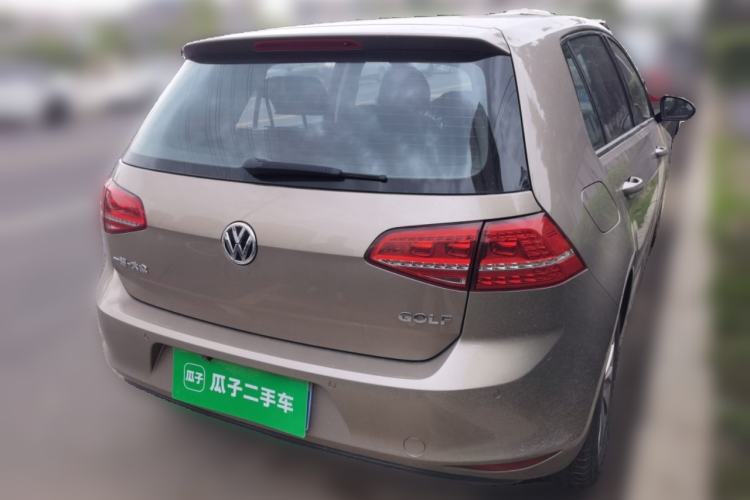 Used Volkswagen Golf 2015 1.6L Automatic Fashion Model Rear Right 45 Deg