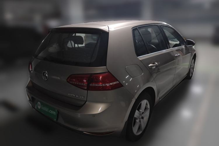 Used Volkswagen Golf 2015 1.4TSI Automatic Luxury Model Rear Right 45 Deg