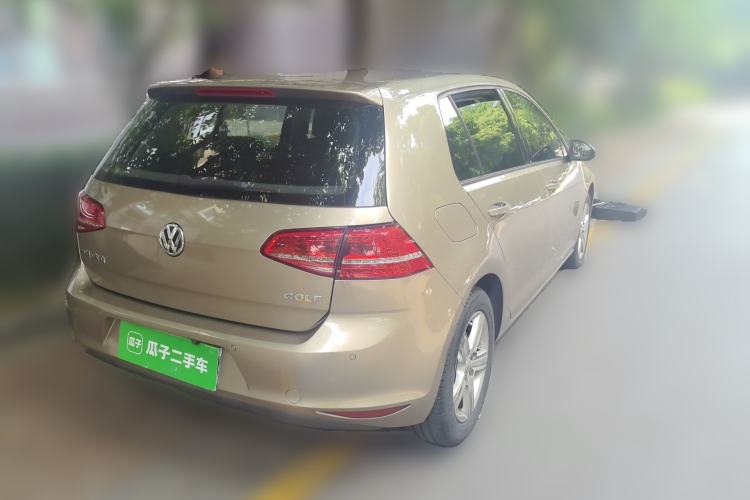 Used Volkswagen Golf 2015 1.6L Automatic Fashion Model Rear Right 45 Deg