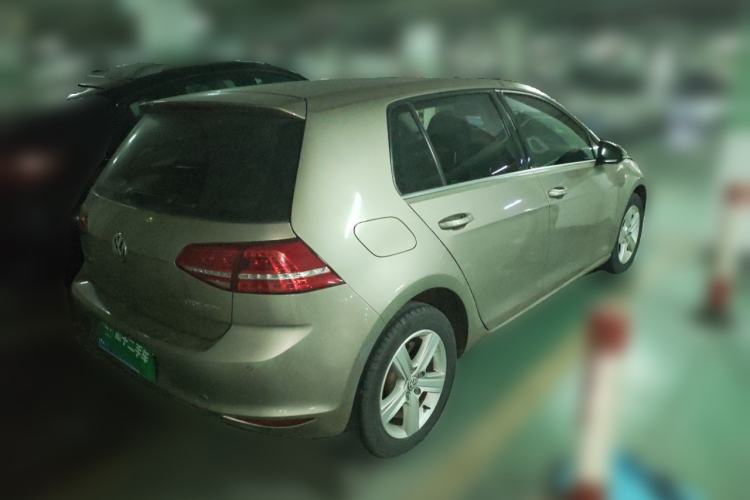 Used Volkswagen Golf 2015 1.4TSI Automatic Comfort Model Rear Right 45 Deg