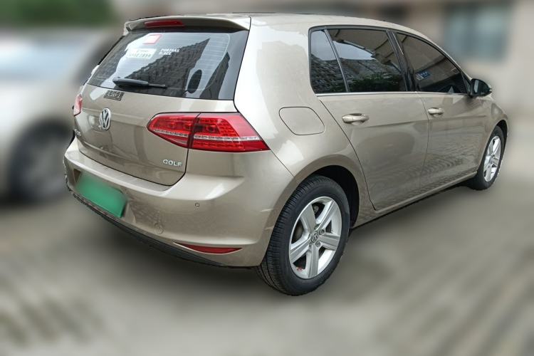 Used Volkswagen Golf 2015 1.6L Automatic Comfort Model Rear Right 45 Deg