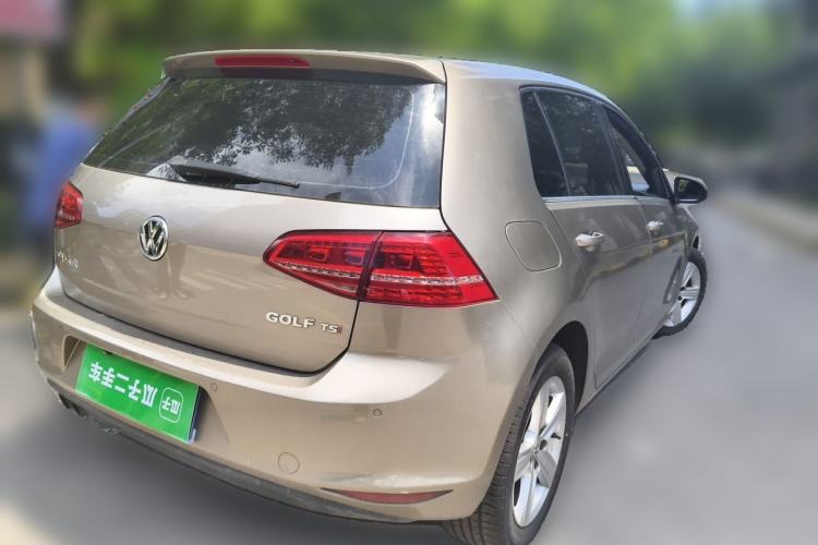 Used Volkswagen Golf 2015 1.4TSI Automatic Luxury Model Rear Right 45 Deg