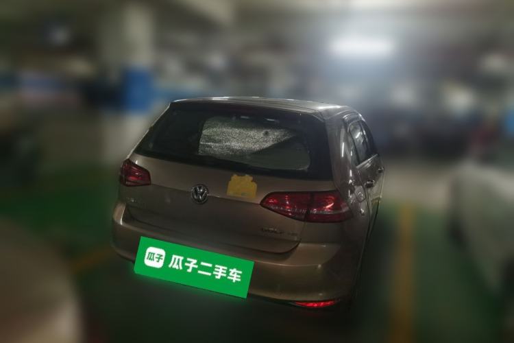 Used Volkswagen Golf 2015 1.4TSI Automatic Luxury Model Rear Right 45 Deg