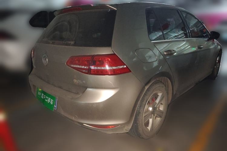 Used Volkswagen Golf 2015 1.6L Automatic Comfort Model Rear Right 45 Deg