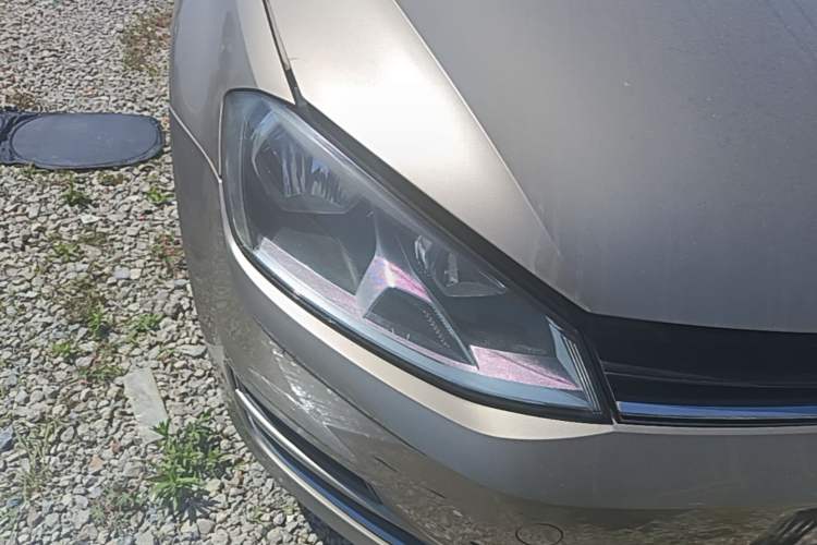 Used Volkswagen Golf 2015 1.6L Automatic Comfort Model Right Front Headlight