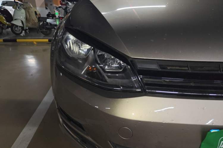 Used Volkswagen Golf 2015 1.4TSI Automatic Comfort Model Right Front Headlight