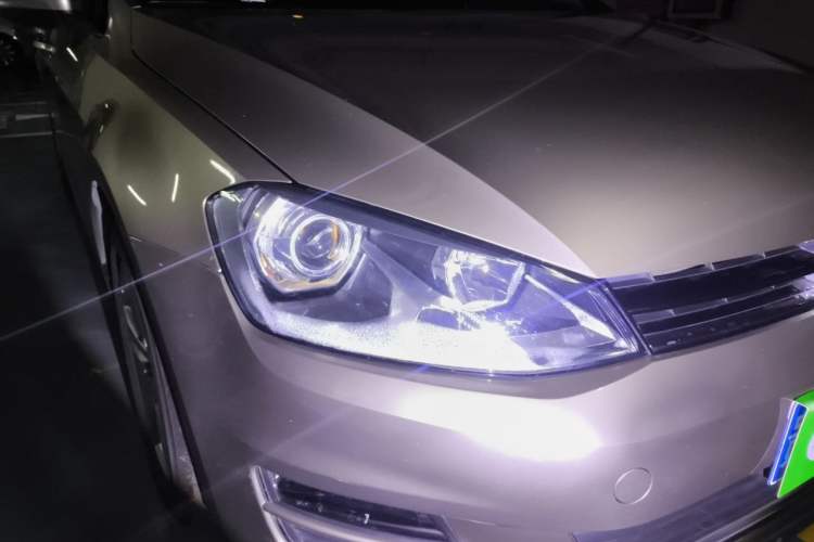 Used Volkswagen Golf 2015 1.4TSI Automatic Comfort Model Right Front Headlight